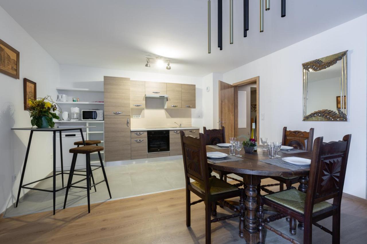 Le Rhenanus Jacques Taurellus - Appartement Duplex Au Calme - Centre Ville - Parking Gratuit Sélestat Kültér fotó